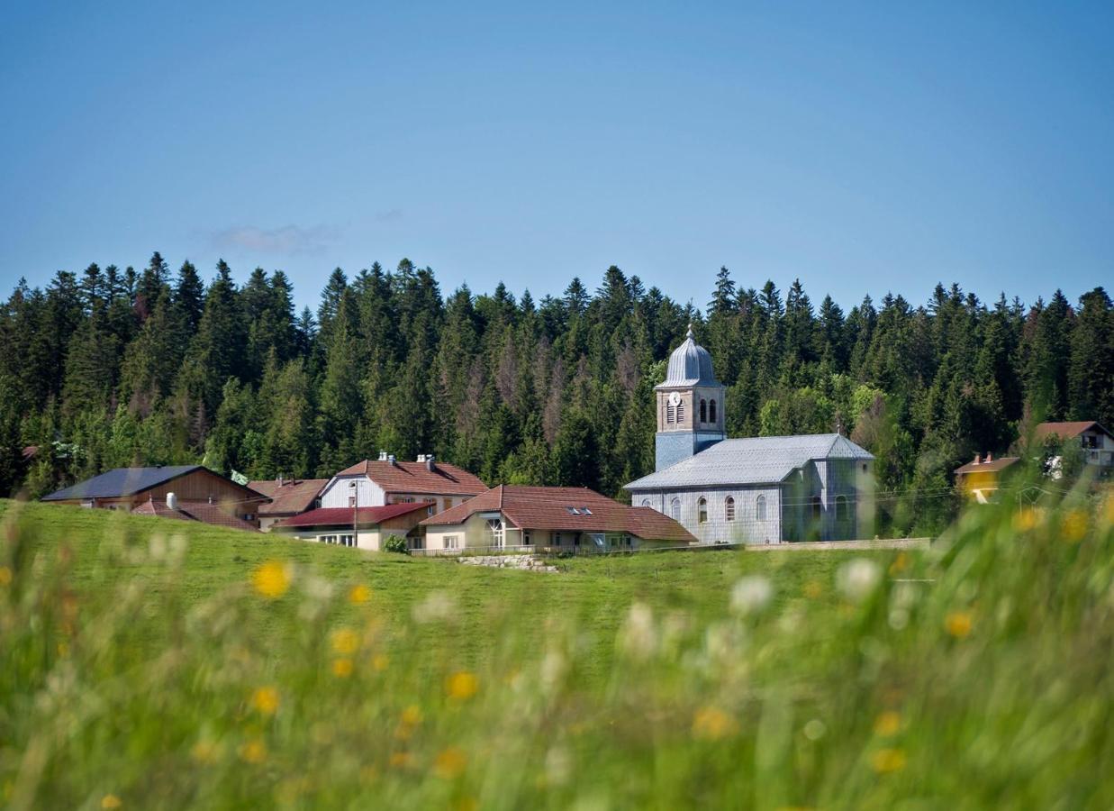 NanchezLes Loges Du Jura 4 Etoilesアパートメント エクステリア 写真